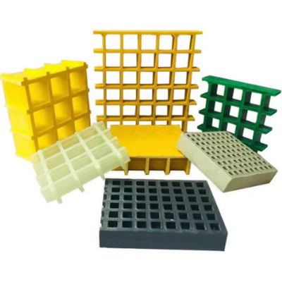 자외선 자유 부드러운 FRP 폼드 유리 섬유 격리 38x38x38mm GRP 나무 격리